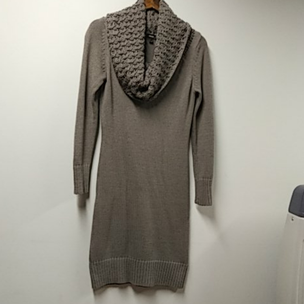Knit dress